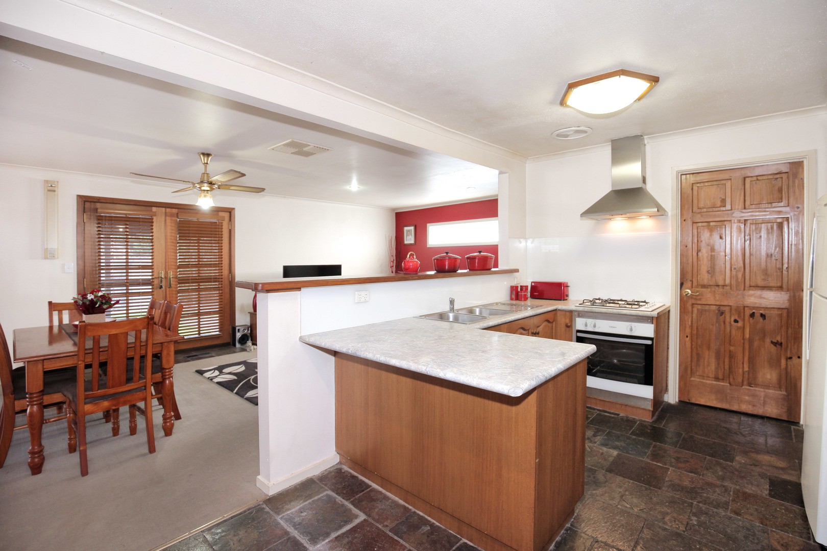 7 Milburn Place, Craigieburn, VIC 3064 - Thumbnail 2 - 29/09/2026
