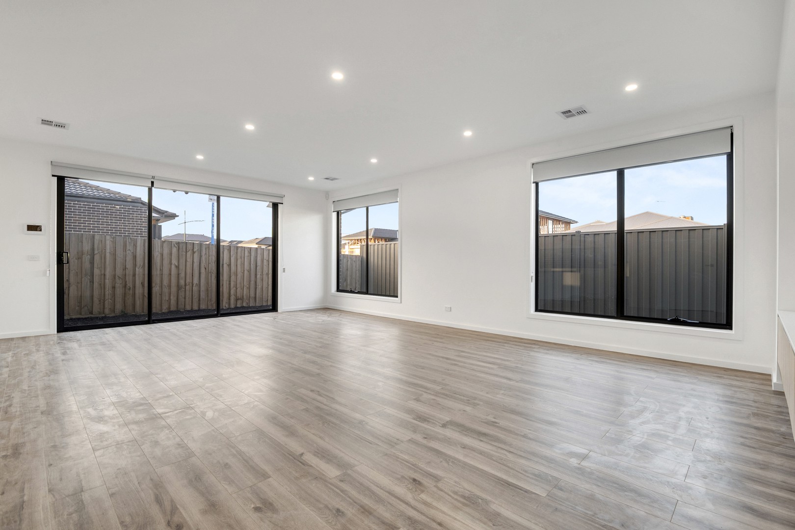 7 Molesworth Crescent, Donnybrook, VIC 3064, Donnybrook - Thumbnail 3