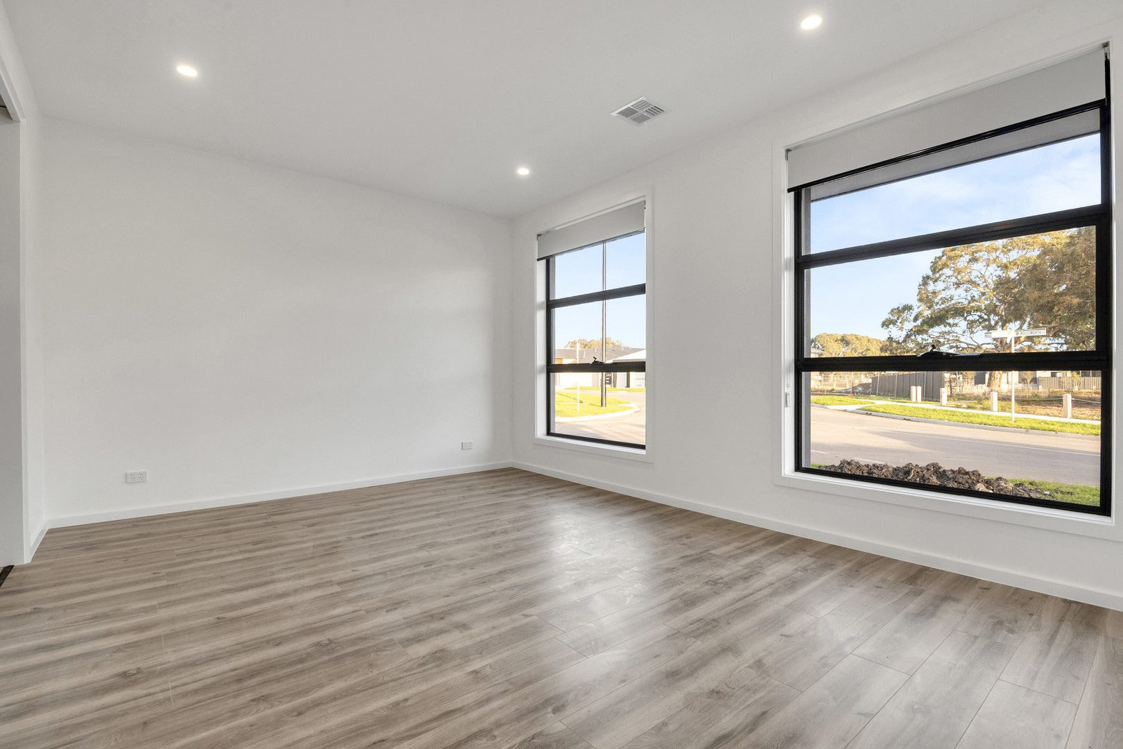 7 Molesworth Crescent, Donnybrook, VIC 3064, Donnybrook - Thumbnail 5