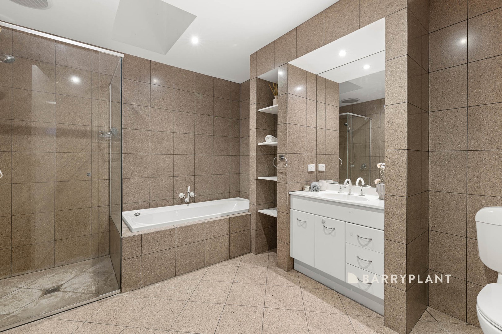 7 Mosig Court, Hampton Park, VIC 3976, Hampton Park - Thumbnail 2