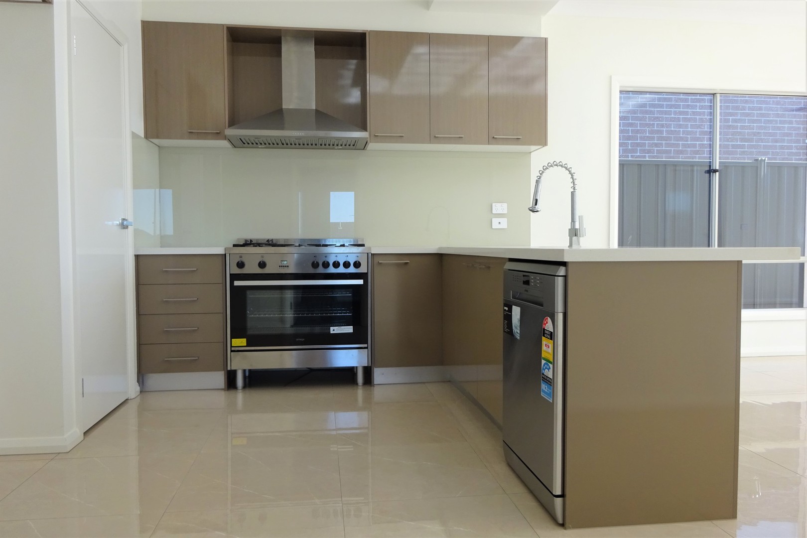 7 Navigation Road, Tarneit, VIC 3029, Tarneit - Thumbnail 3