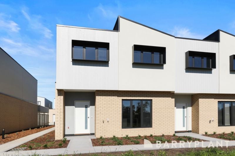 7 Noble Mews, Clyde North, VIC 3978 - Thumbnail 1 - 05/11/2025