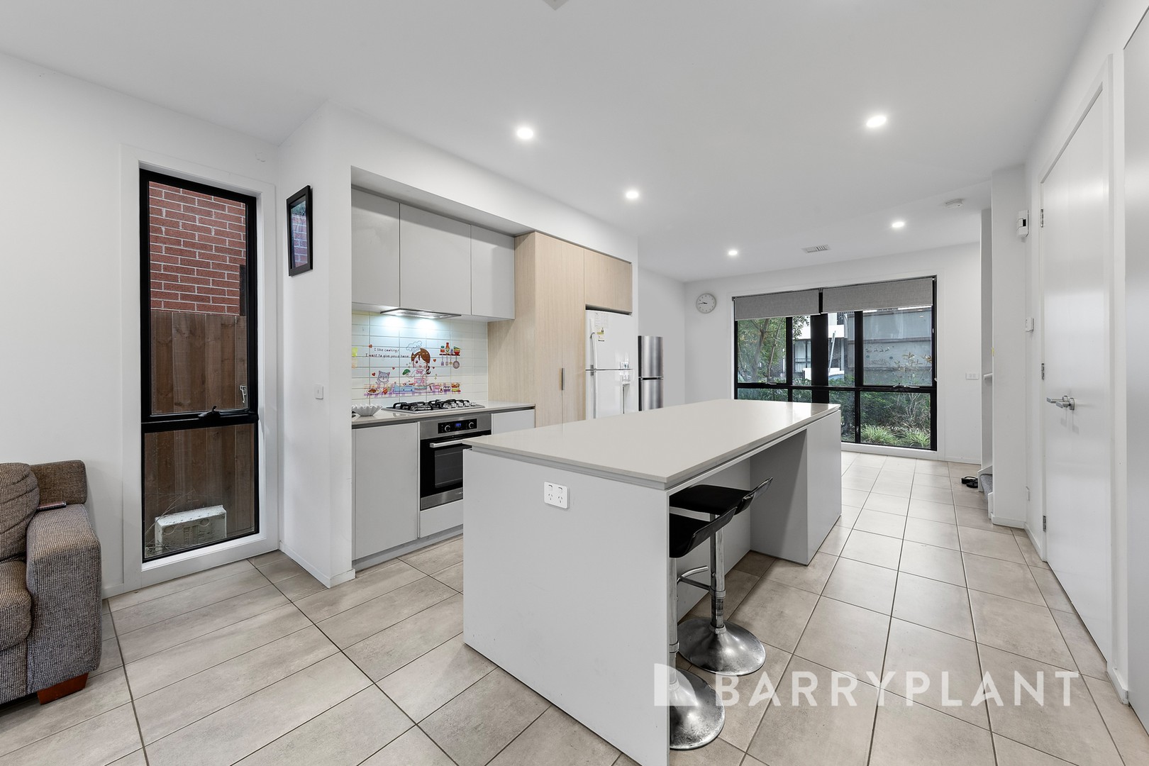 7 Oakden Crescent, St Albans, VIC 3021 - Thumbnail 2 - 23/04/2026
