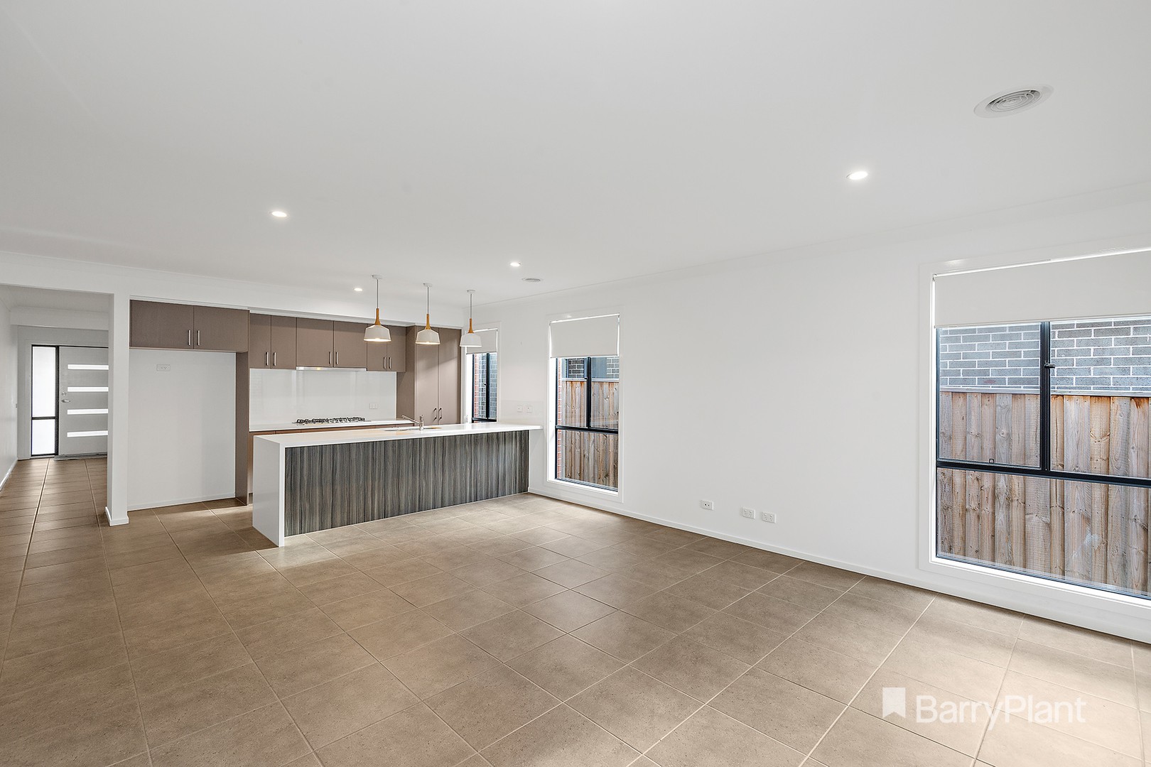 7 Orbit Street, Clyde North, VIC 3978, Clyde North - Thumbnail 3