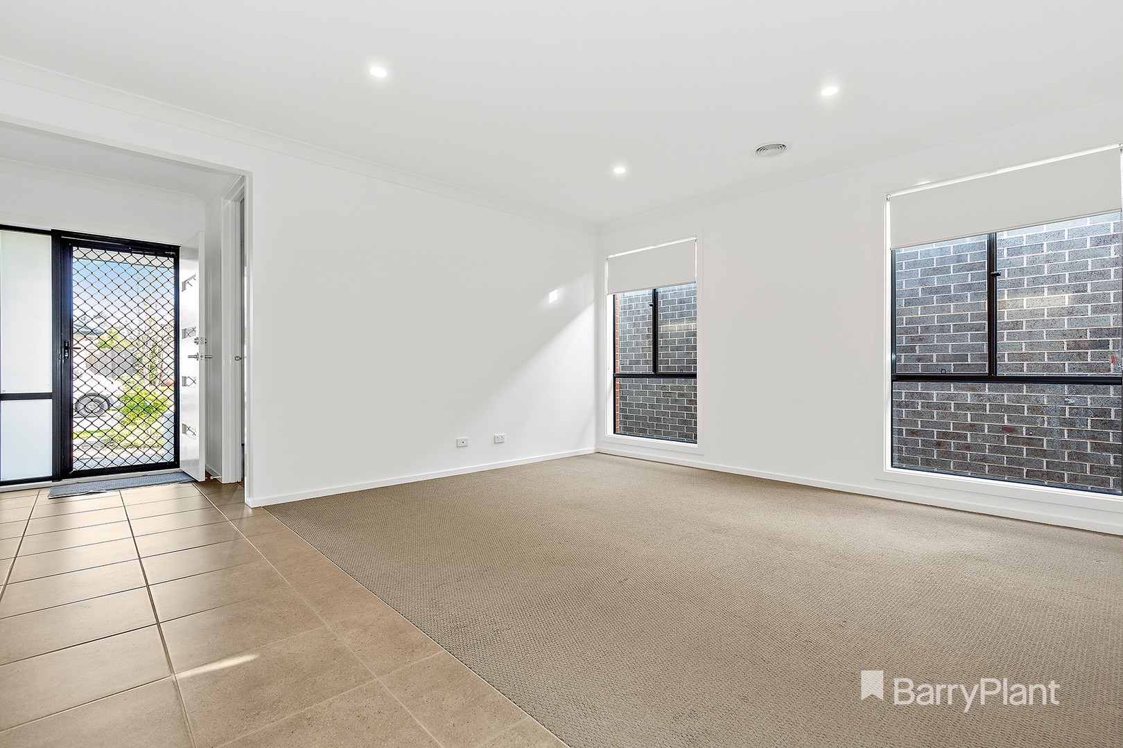 7 Orbit Street, Clyde North, VIC 3978, Clyde North - Thumbnail 4