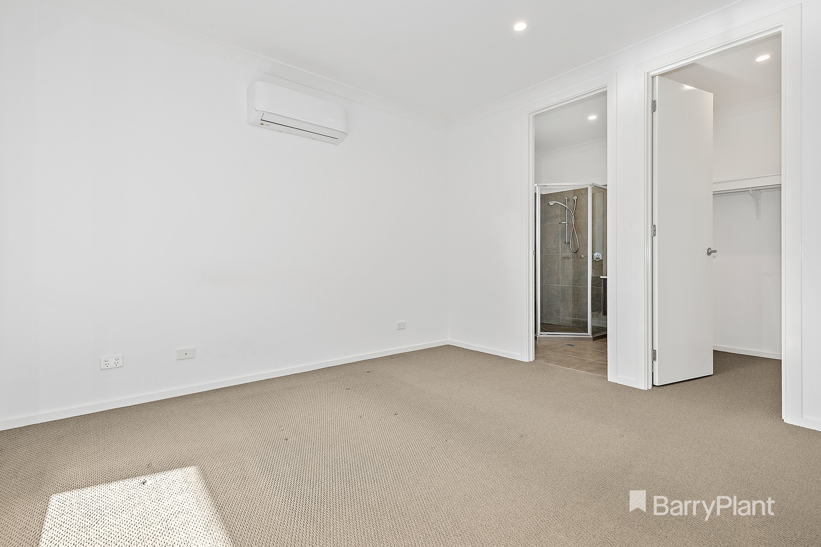 7 Orbit Street, Clyde North, VIC 3978, Clyde North - Thumbnail 5