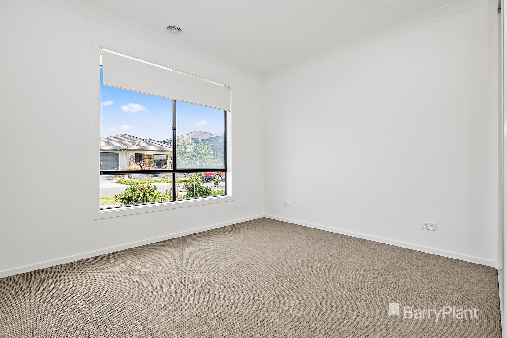 7 Orbit Street, Clyde North, VIC 3978, Clyde North - Thumbnail 6