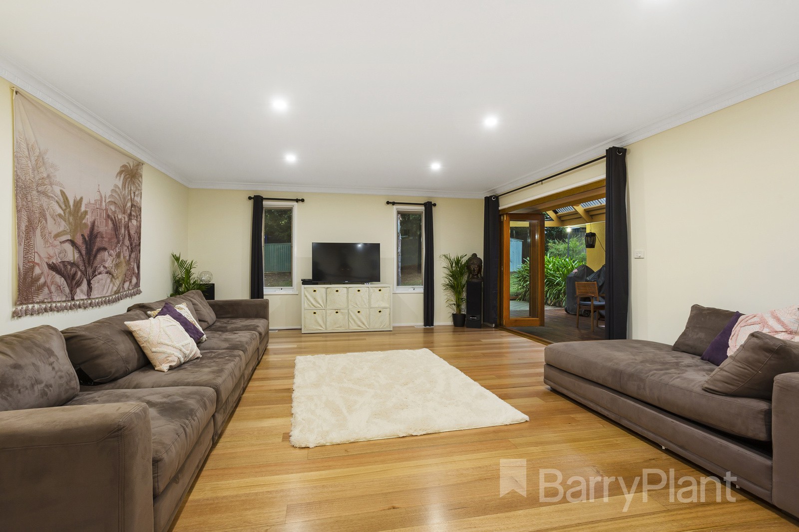 7 Pandora Crescent, Croydon South, VIC 3136, Croydon South - Thumbnail 2