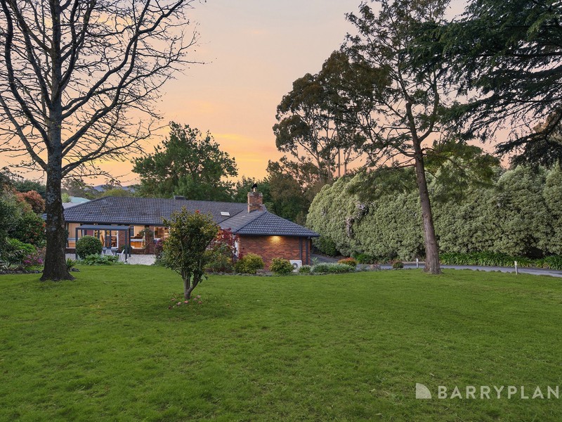 7 Paynes Road, Seville, VIC 3139 - Image - 08/10/2026
