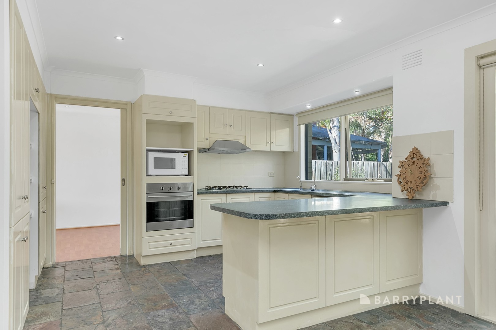 7 Peacock Close, Mill Park, VIC 3082, Mill Park - Thumbnail 4