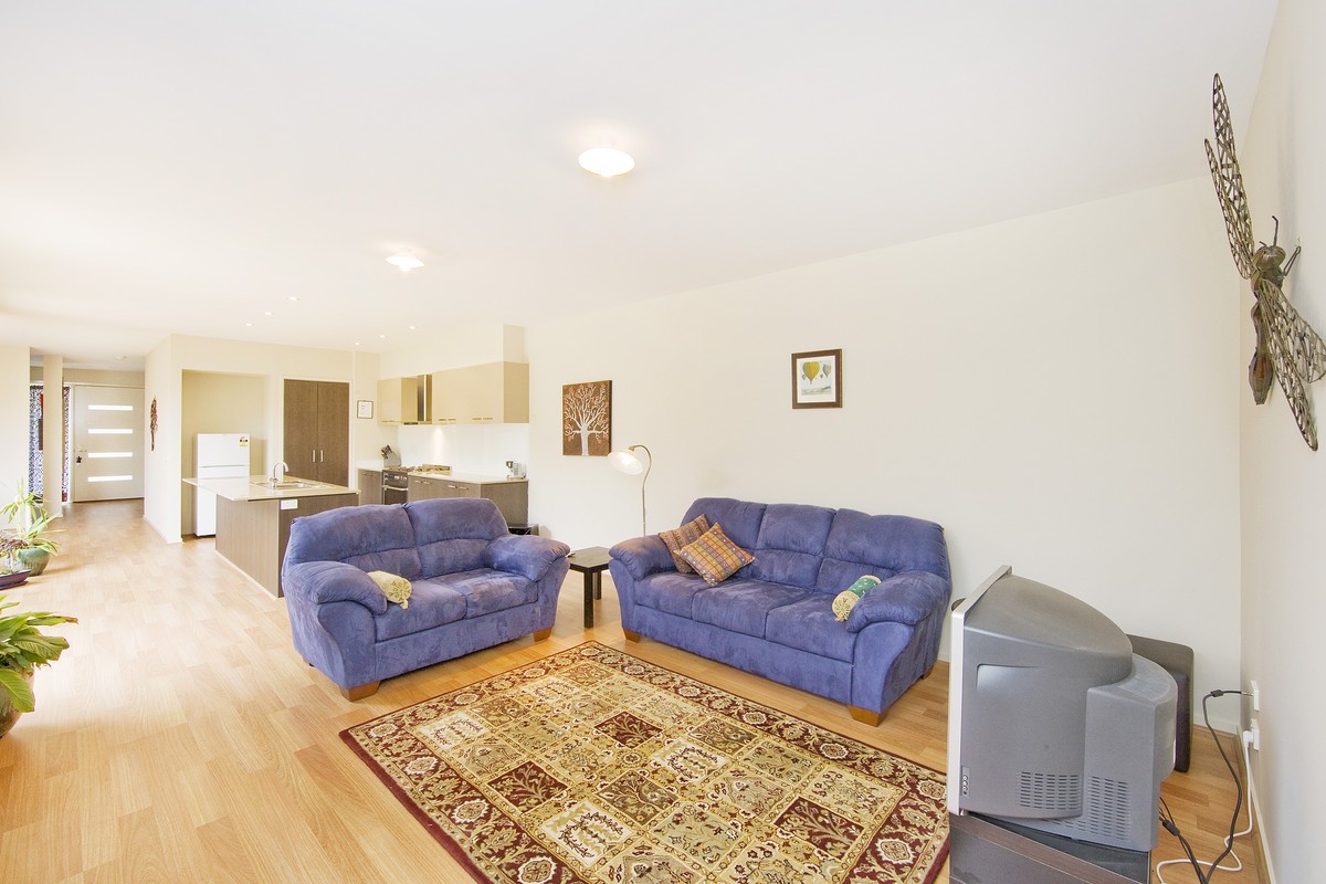7 Perilla Lane, Point Cook, VIC 3030, Point Cook - Thumbnail 3