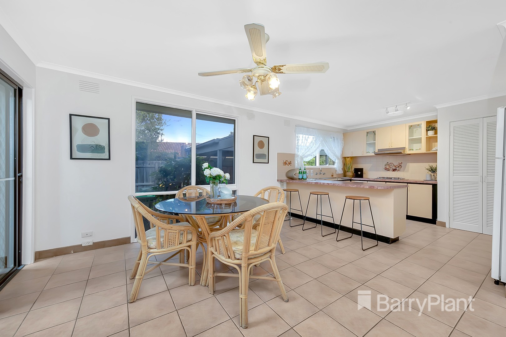 7 Phar Lap Close, Mill Park, VIC 3082, Mill Park - Thumbnail 3