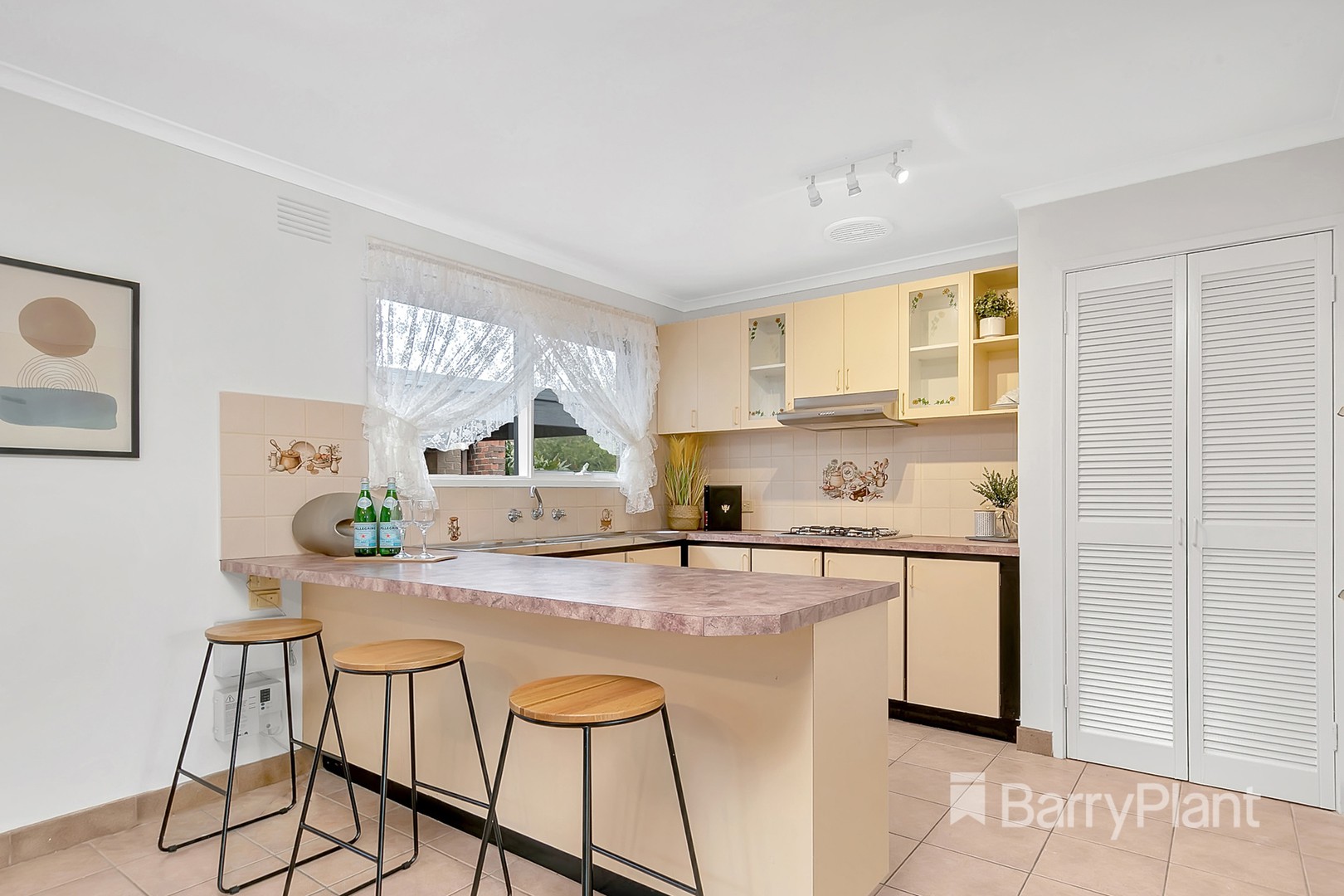 7 Phar Lap Close, Mill Park, VIC 3082, Mill Park - Thumbnail 6