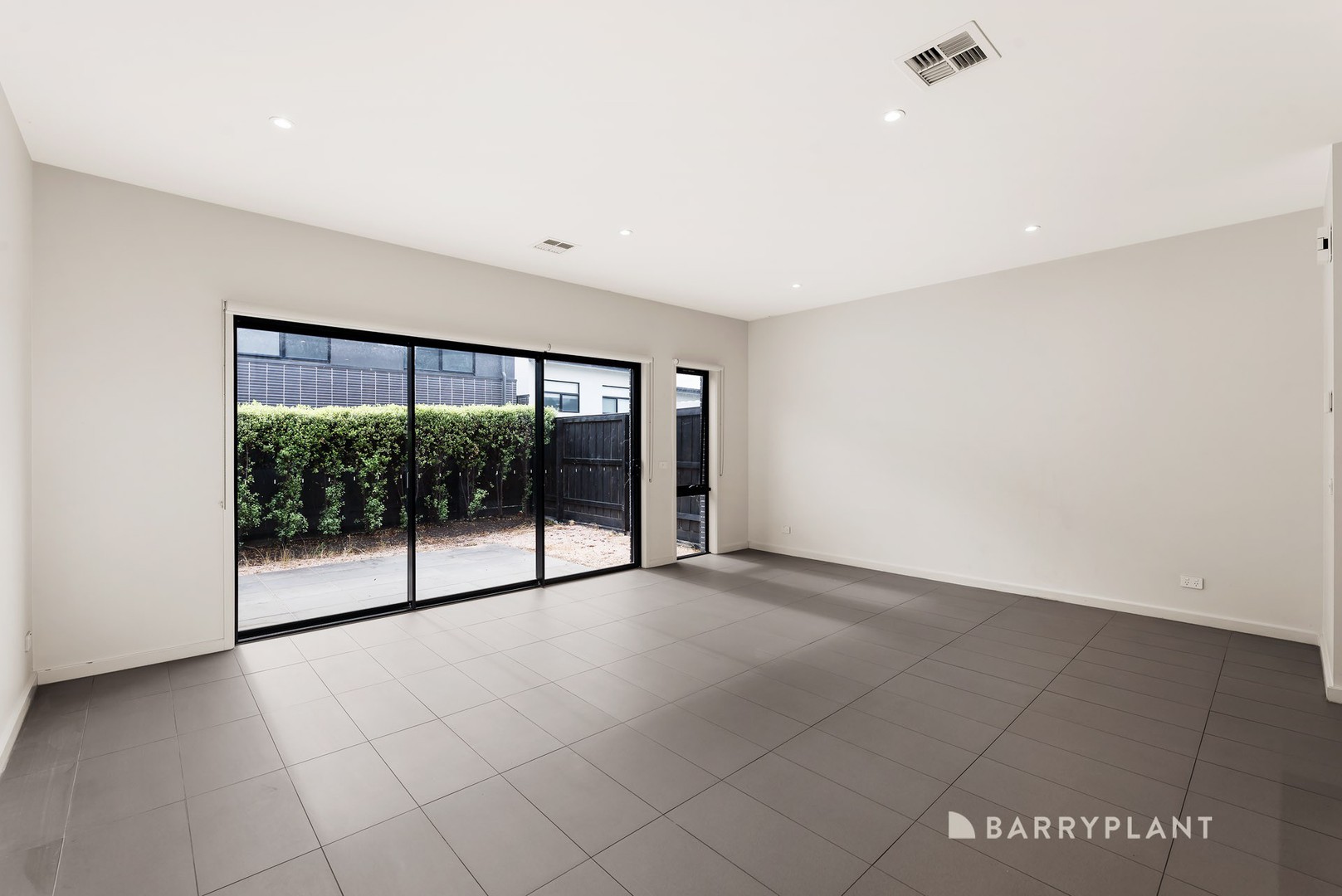 7 Phar Lap Drive, Doncaster, VIC 3108, Doncaster - Thumbnail 3