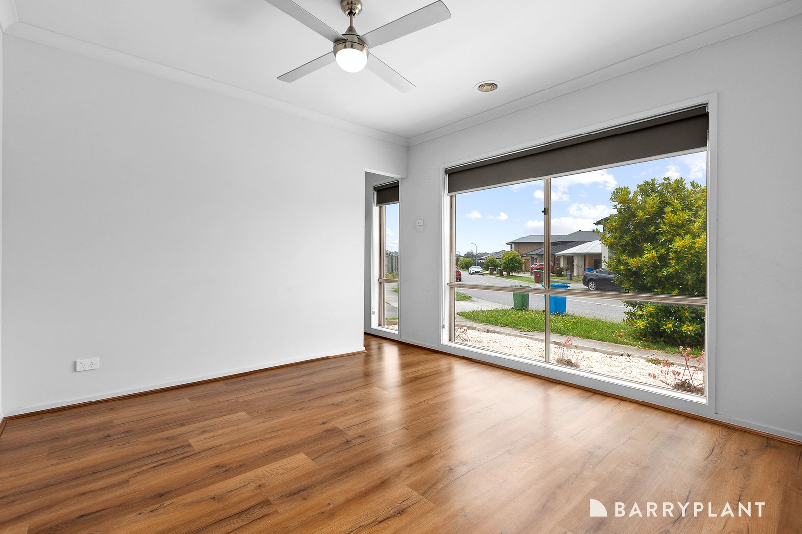 7 Pickerel Avenue, Clyde North, VIC 3978, Clyde North - Thumbnail 2