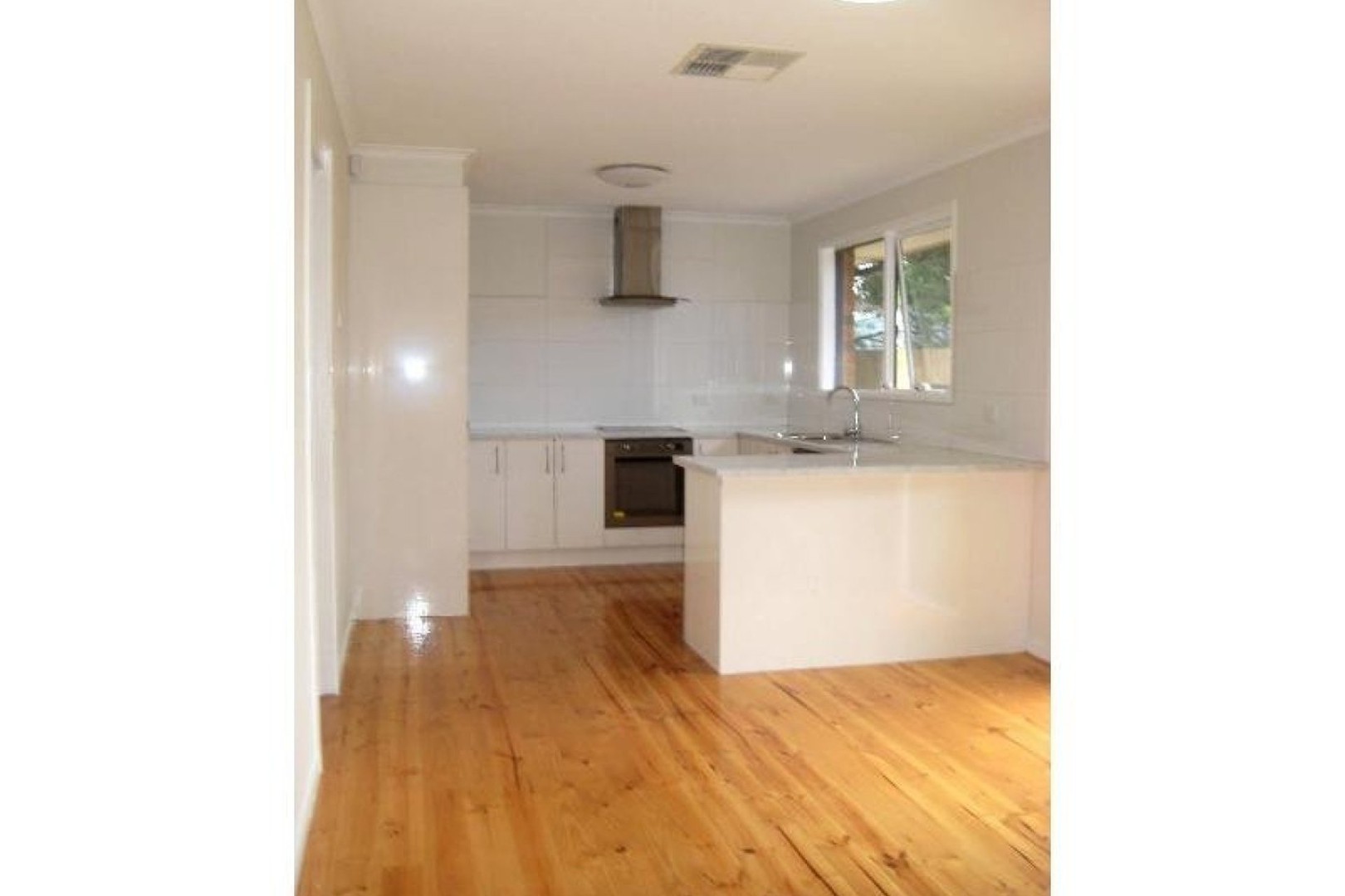 7 Pinnacle Place, Berwick, VIC 3806 - Thumbnail 2 - 26/10/2026