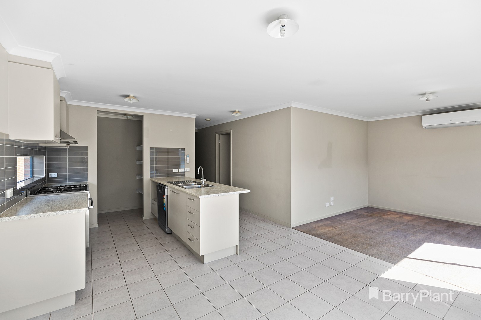 7 Plover Street, Pakenham, VIC 3810, Pakenham - Thumbnail 4