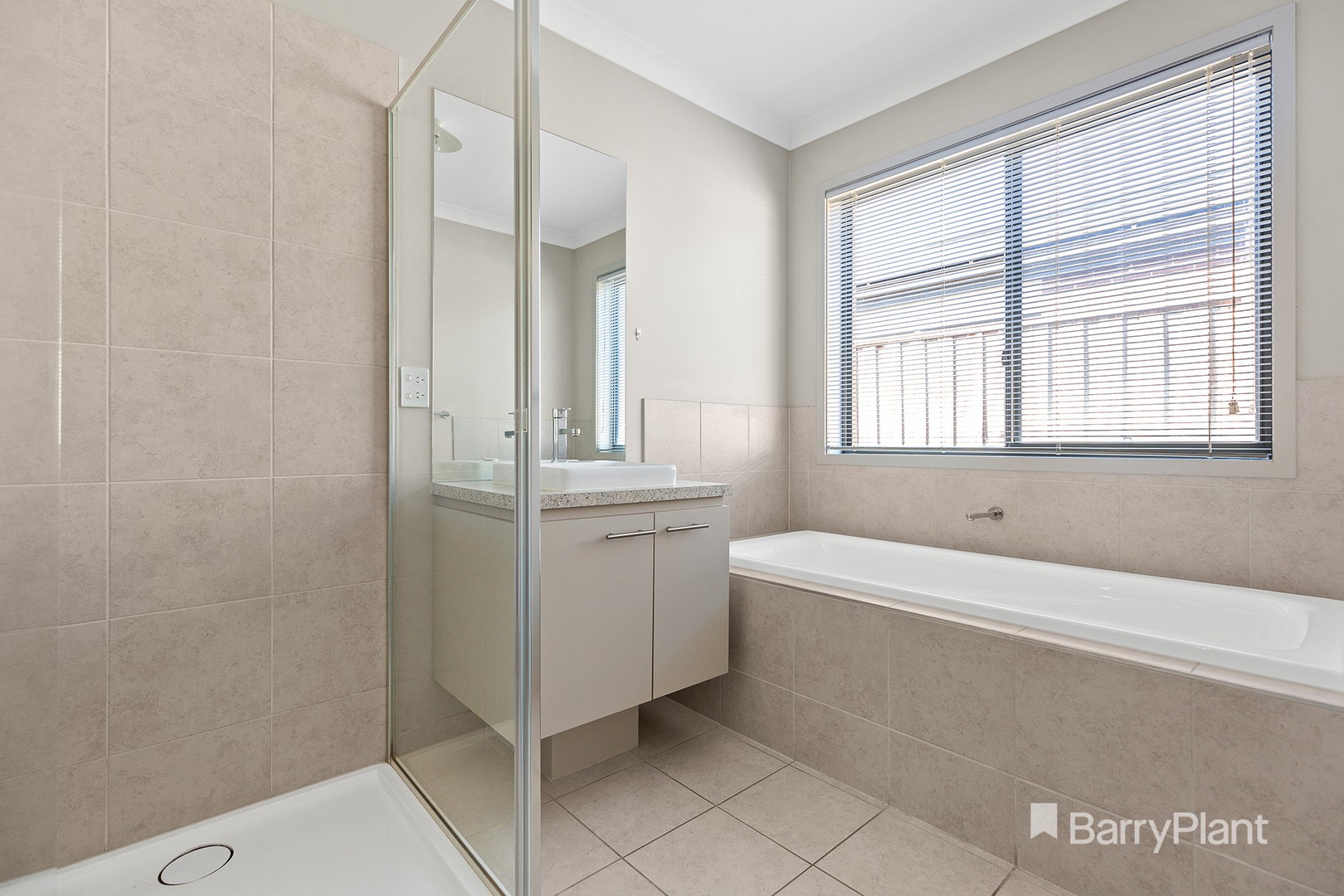7 Plover Street, Pakenham, VIC 3810, Pakenham - Thumbnail 7