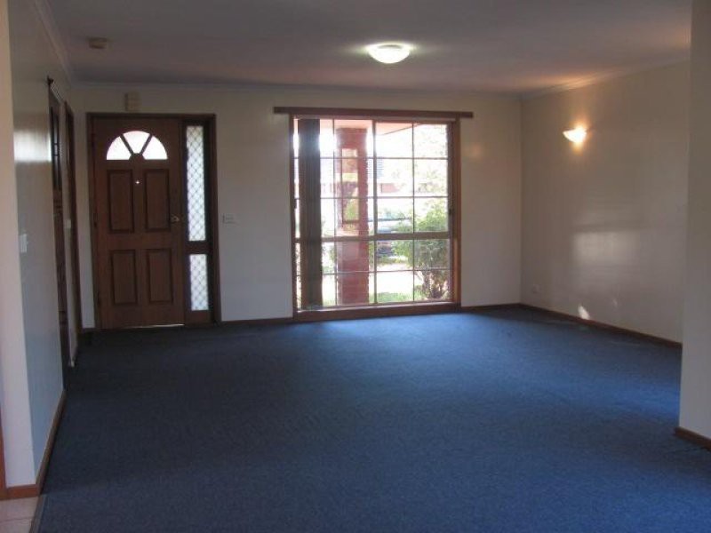 7 Plymouth Close, Sunshine North, VIC 3020 - Thumbnail 1 - 11/11/2025