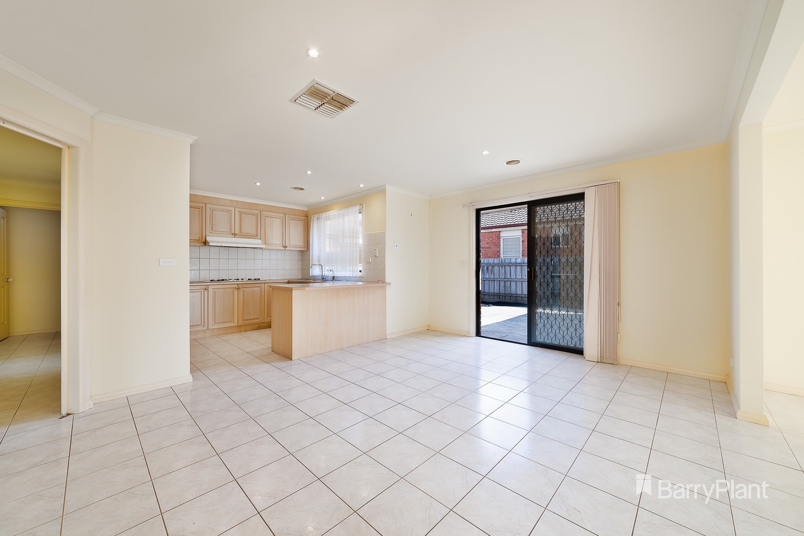 7 Pollock Drive, Mill Park, VIC 3082 - Thumbnail 2 - 30/10/2023