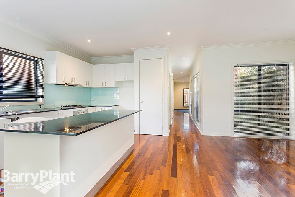 7 Portmans Lane, Point Cook, VIC 3030, Point Cook - Thumbnail 3