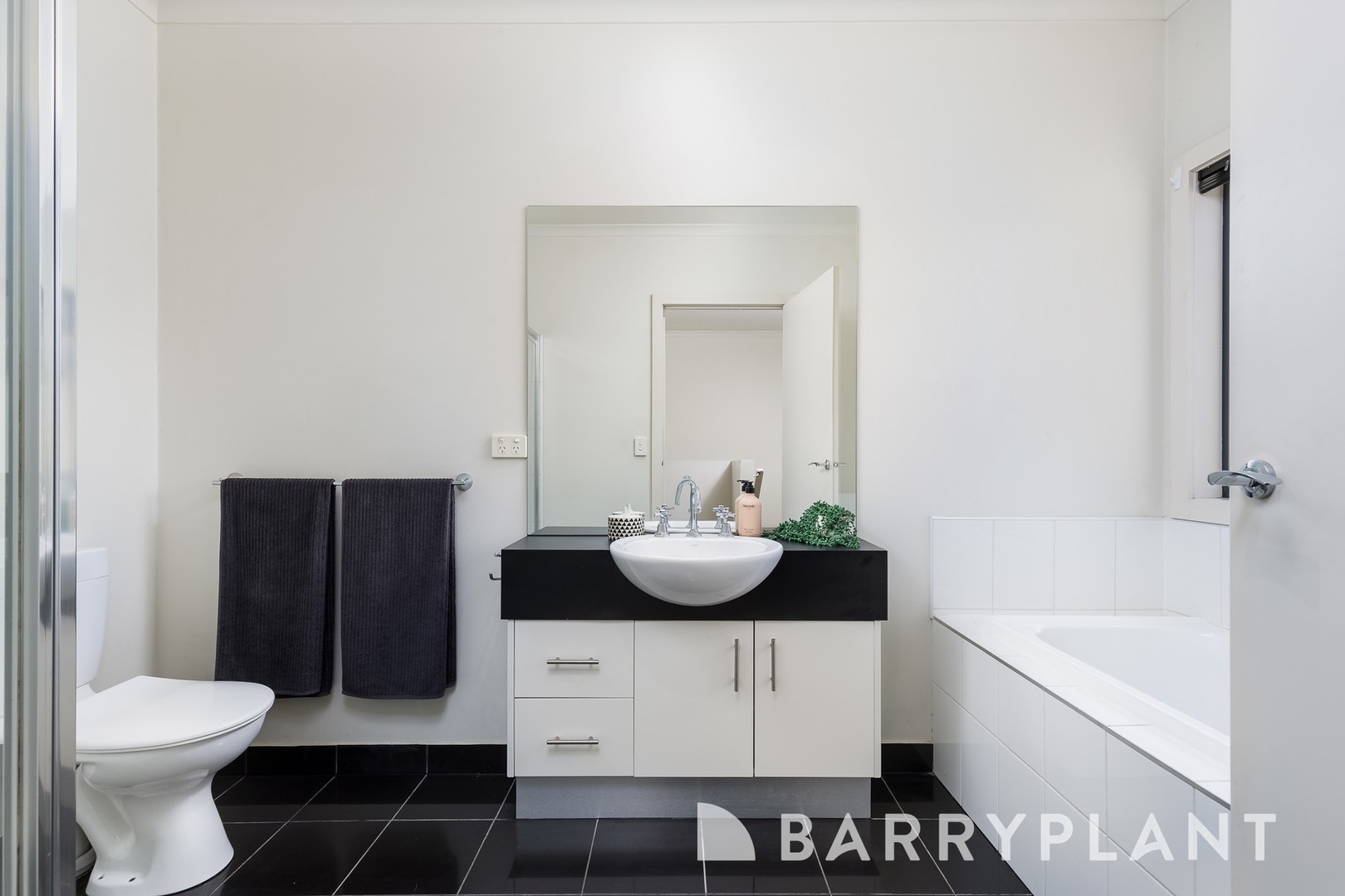 7 Portmans Lane, Point Cook, VIC 3030, Point Cook - Thumbnail 4