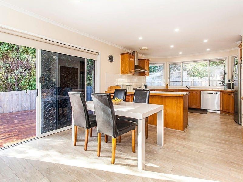 7 Radiant Crescent, Forest Hill, VIC 3131, Forest Hill - Thumbnail 2