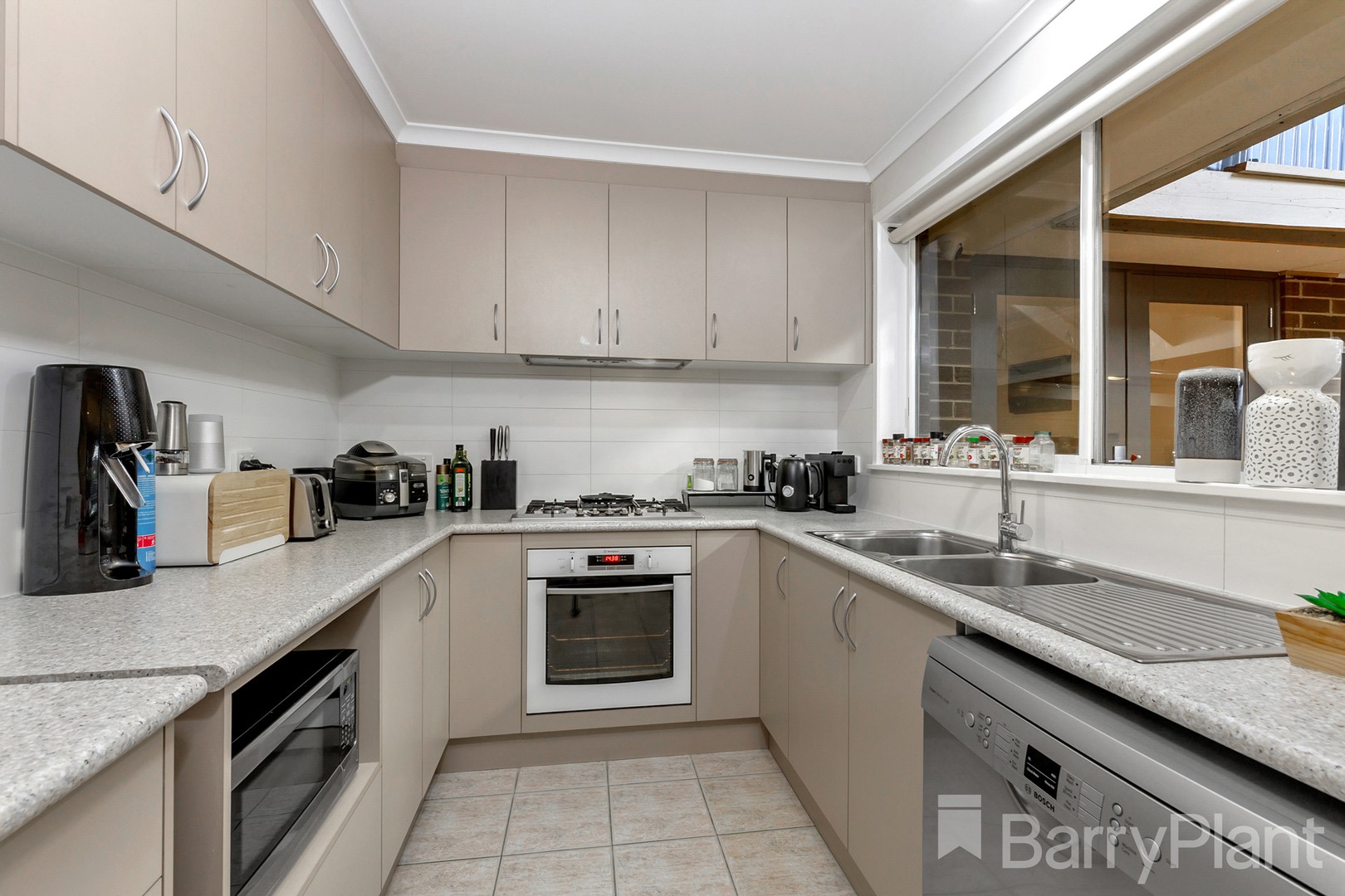 7 Rawdon CourtMill Park, VIC 3082, Mill Park - Thumbnail 5