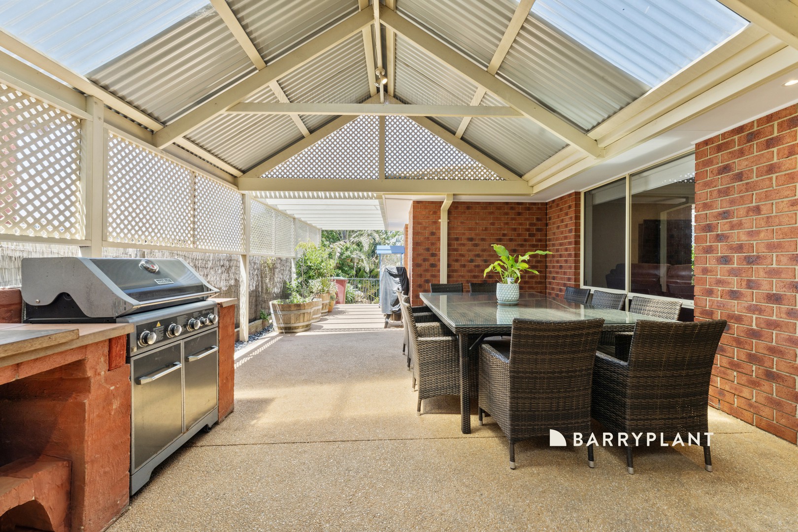 7 Redmore Court, Berwick, VIC 3806 - Thumbnail 2 - 07/04/2025