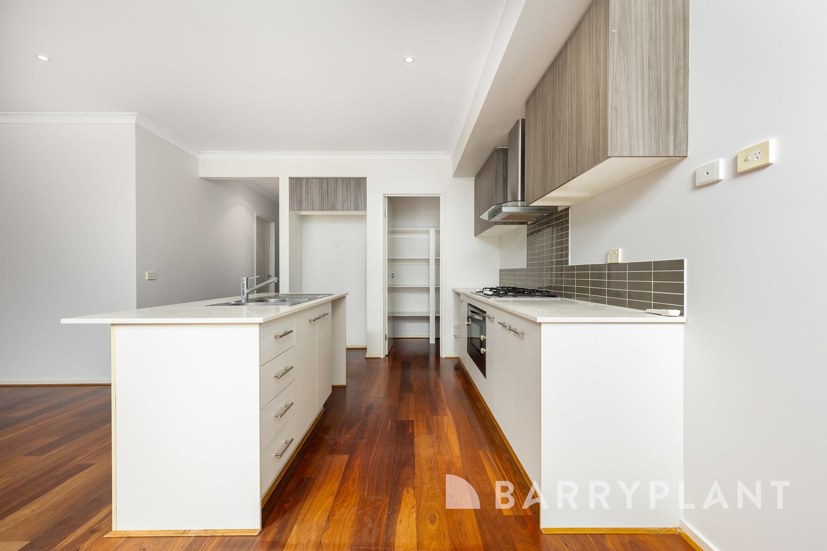 7 Reef Walk, Point Cook, VIC 3030, Point Cook - Thumbnail 4