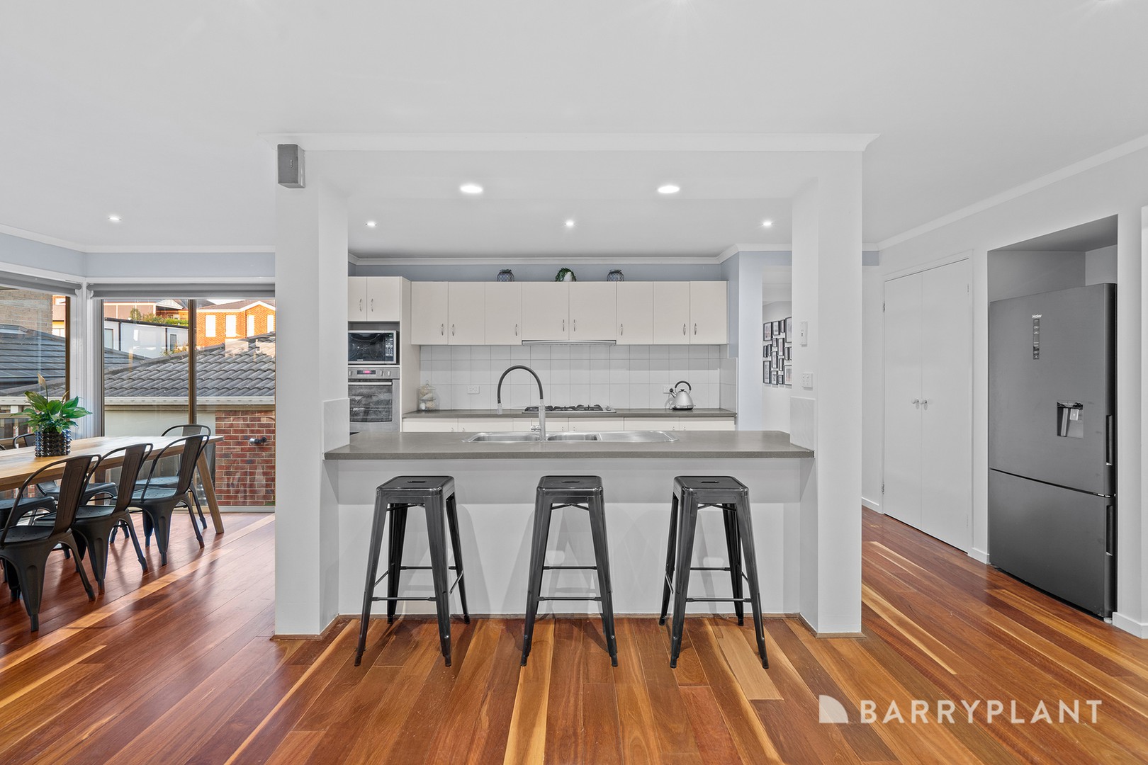 7 Regent Avenue, Mooroolbark, VIC 3138, Mooroolbark - Thumbnail 3