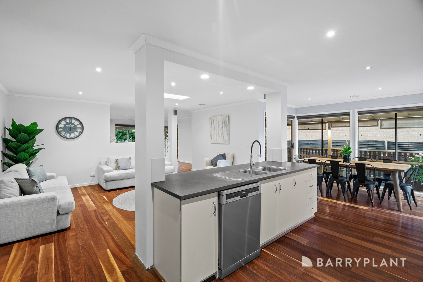 7 Regent Avenue, Mooroolbark, VIC 3138, Mooroolbark - Thumbnail 4