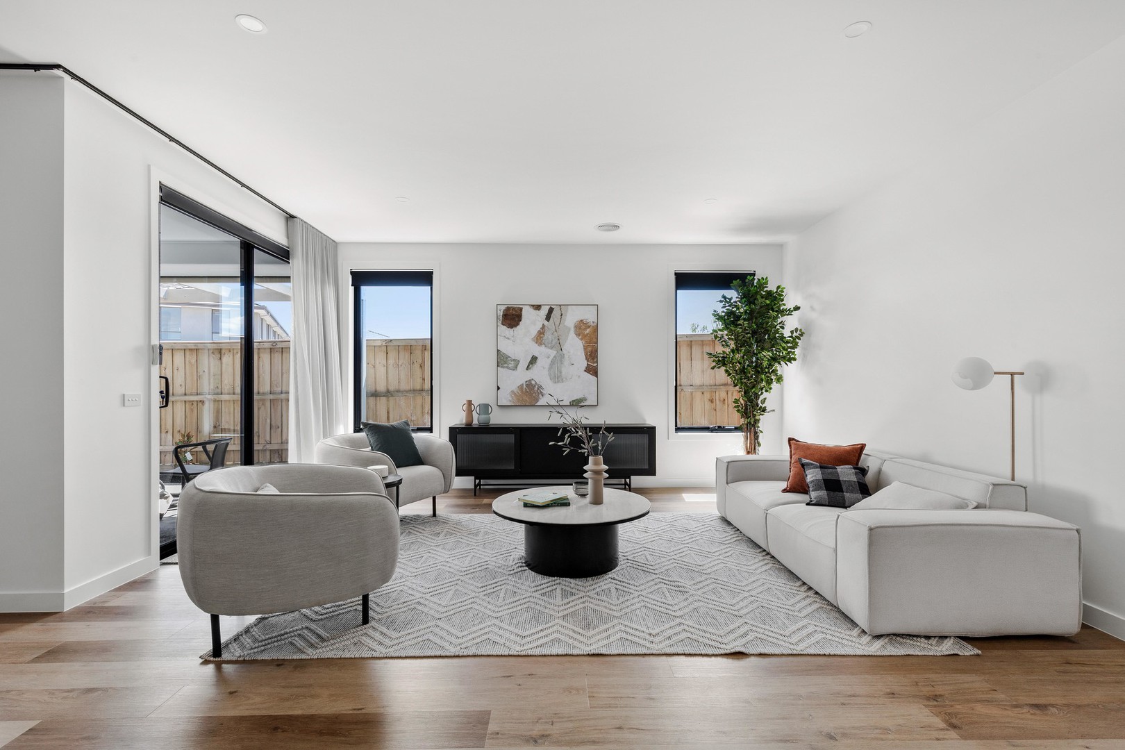 7 Reservoir Road, Fraser Rise, VIC 3336 - Thumbnail 2 - 14/02/2024