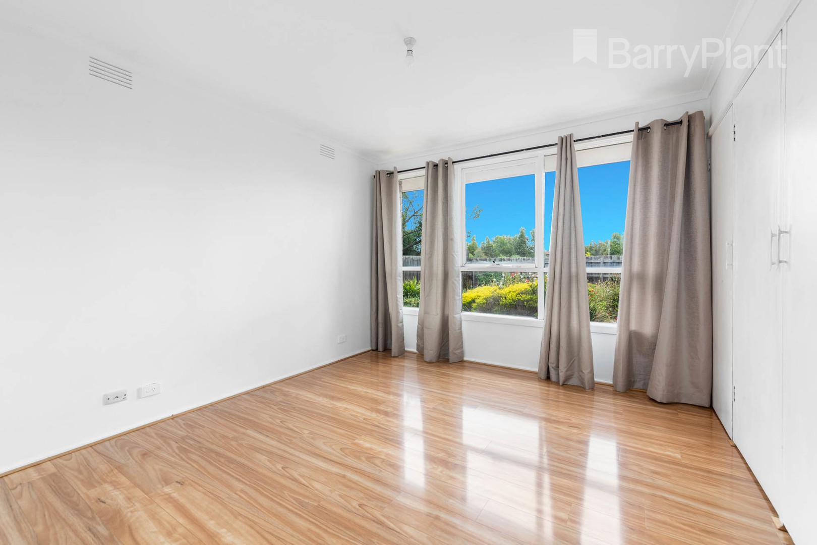 7 Revell Crescent, St Albans, VIC 3021, St Albans - Thumbnail 2