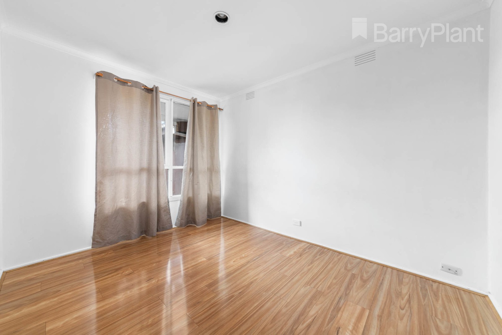 7 Revell Crescent, St Albans, VIC 3021, St Albans - Thumbnail 3
