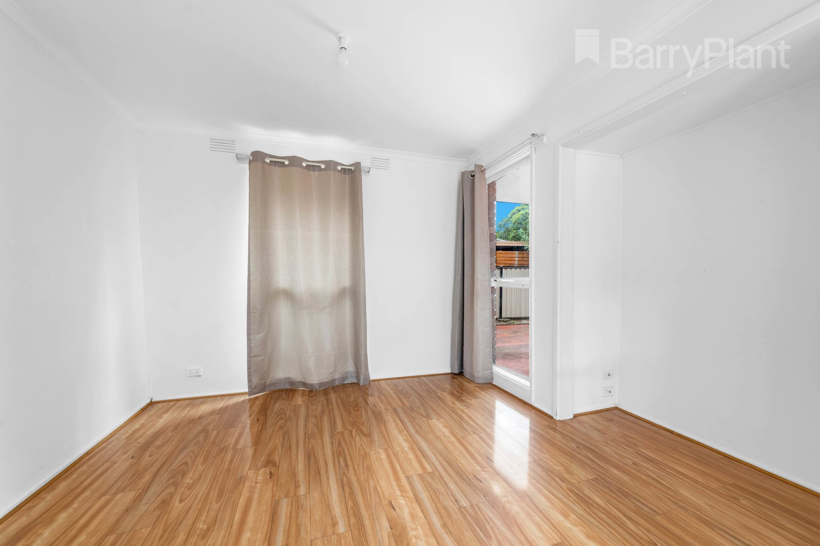 7 Revell Crescent, St Albans, VIC 3021, St Albans - Thumbnail 4