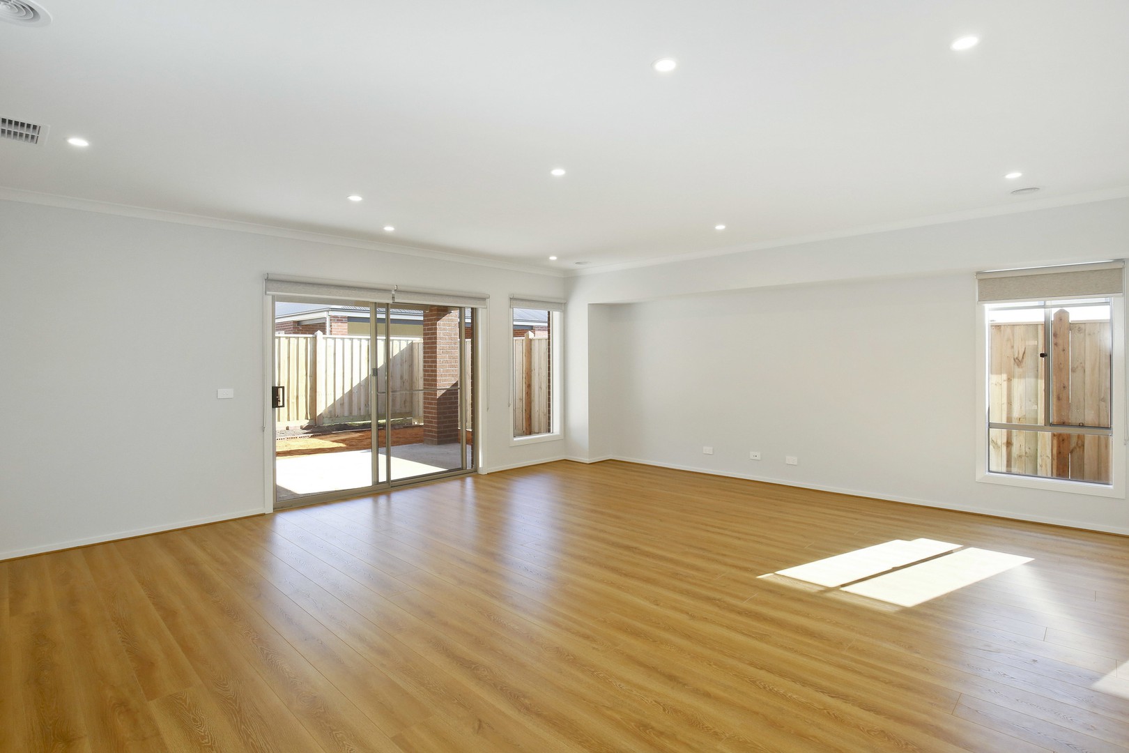 7 Roderick Avenue, Doreen, VIC 3754, Doreen - Thumbnail 4