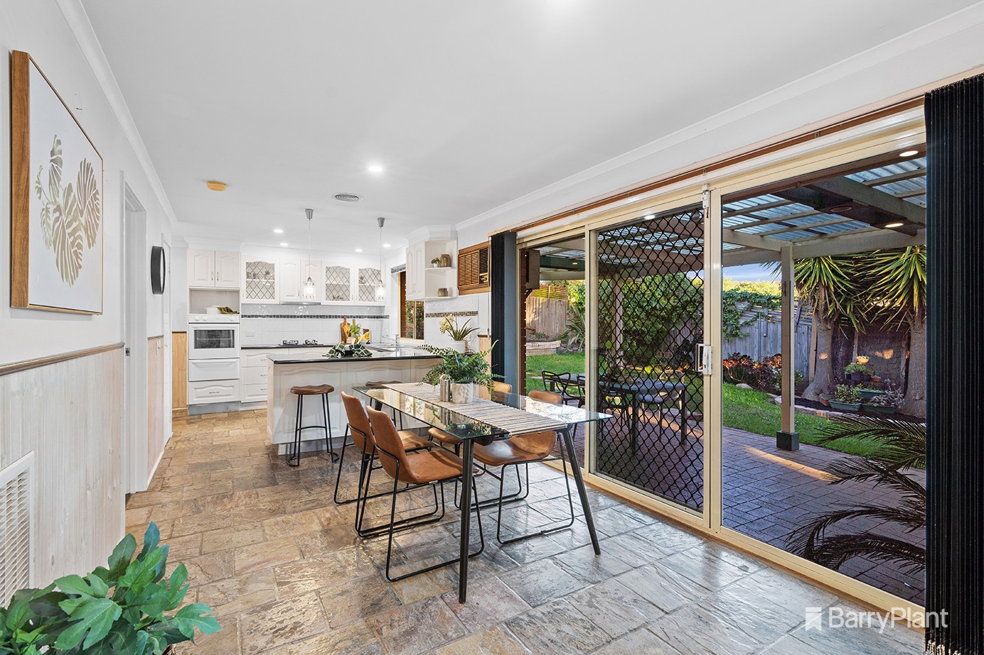 7 Rolaine Close, Lilydale, VIC 3140, Lilydale - Thumbnail 2