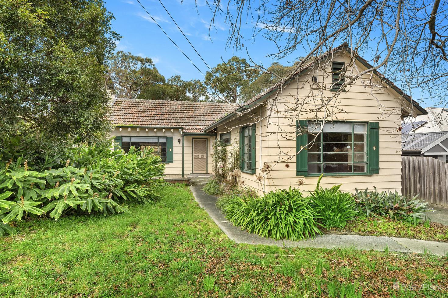 7 Ross Street, Mitcham, VIC 3132 - Thumbnail 2 - 28/07/2023