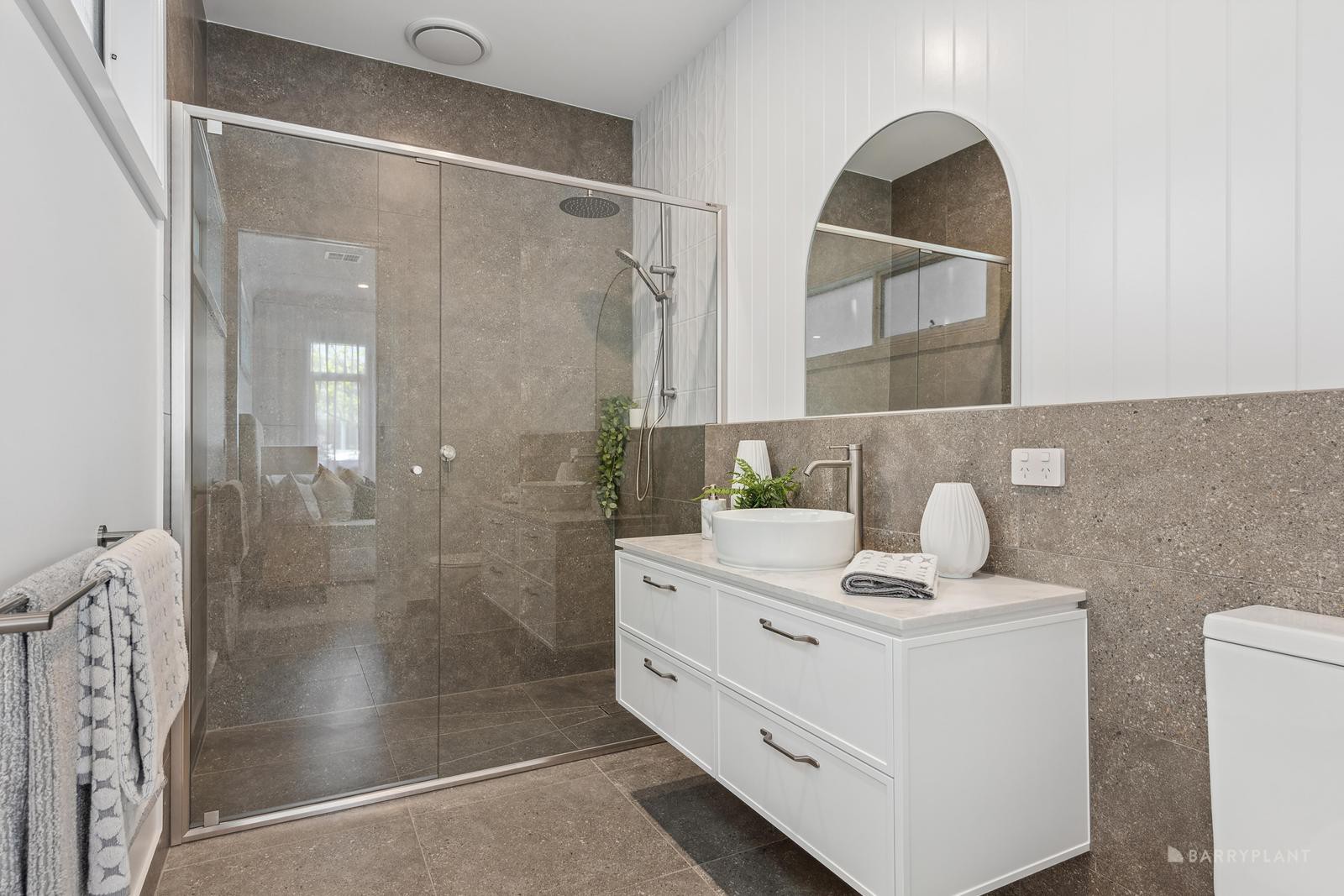 7 Ross Street, Mitcham, VIC 3132, Mitcham - Thumbnail 6