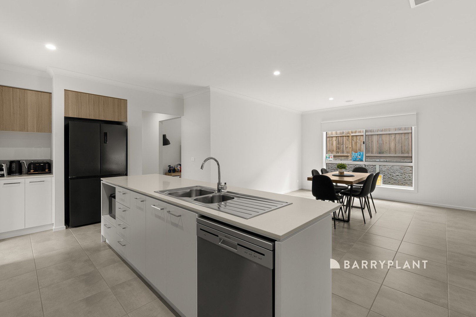 7 Royston Avenue, Warragul, VIC 3820 - Thumbnail 2 - 22/09/2025