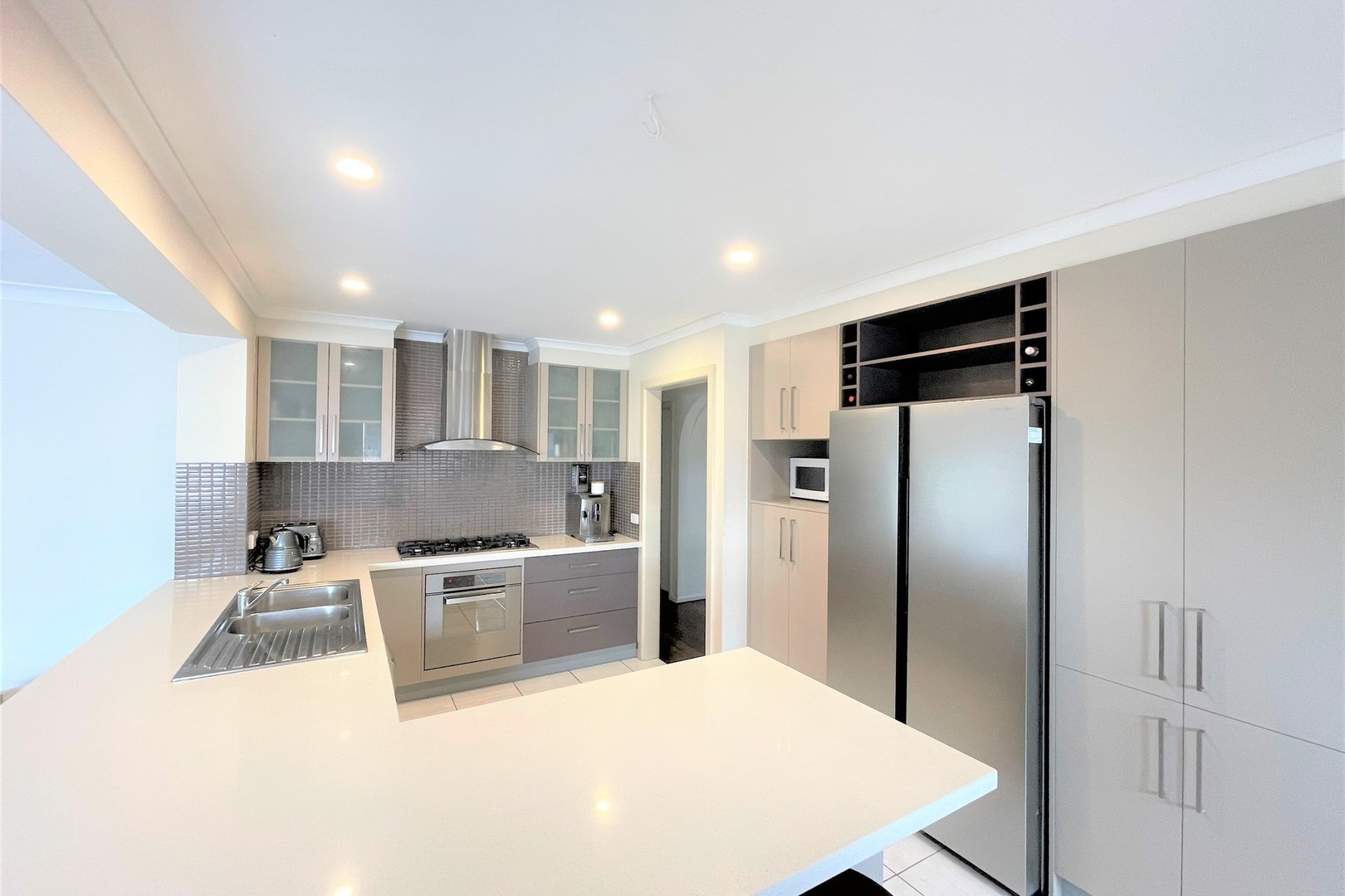 7 Santos Court, Keilor Downs, VIC 3038 - Thumbnail 2 - 13/09/2022