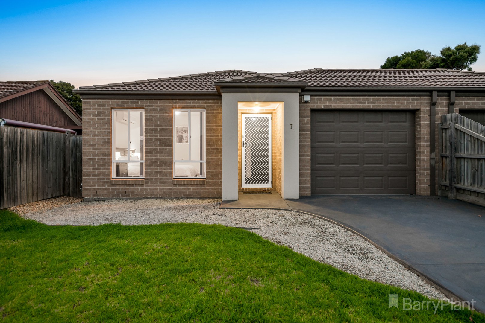 7 Savage Street, Pakenham, VIC 3810 - Thumbnail 1 - 11/01/2022