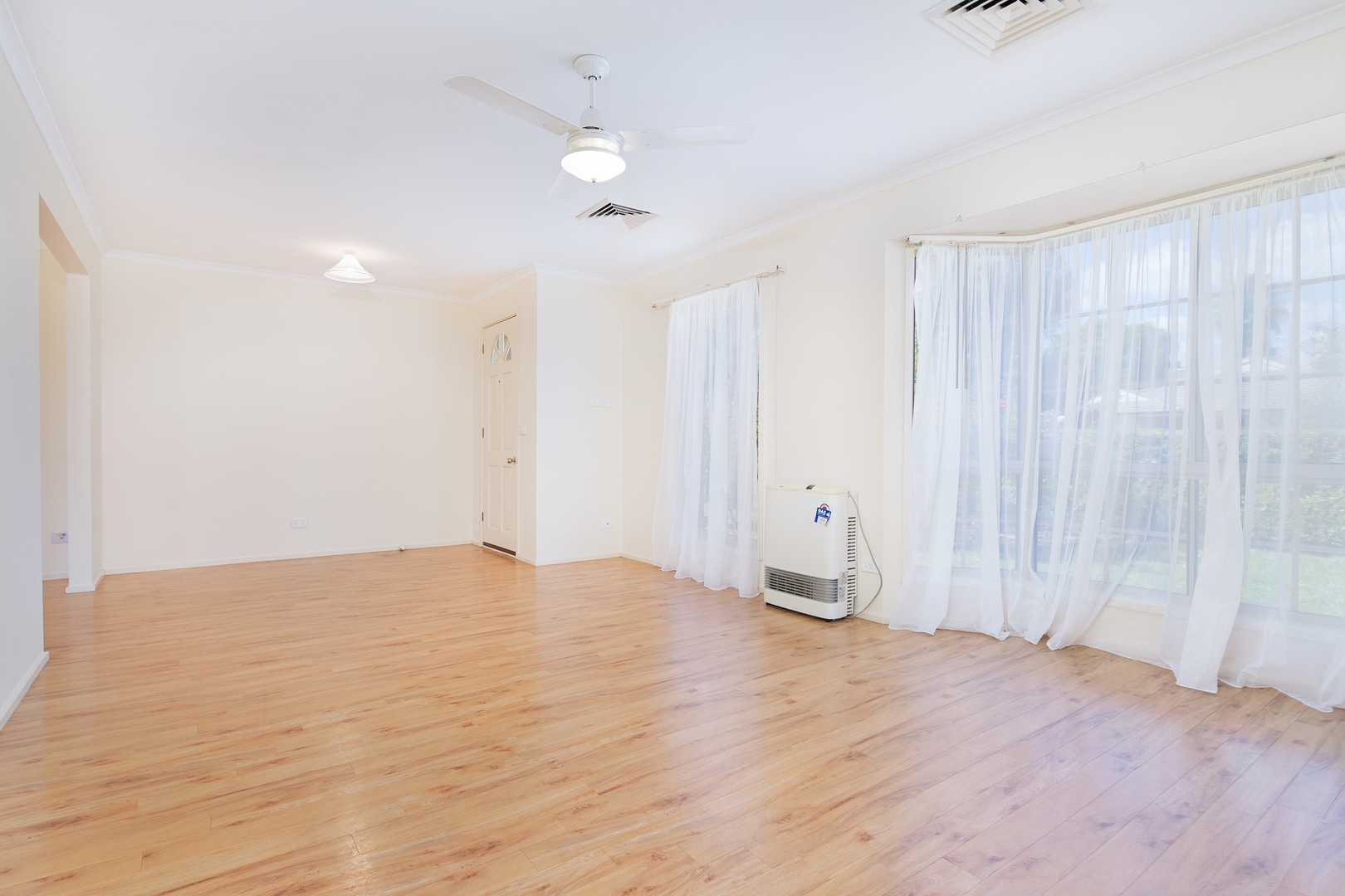 7 Sebastian Court, Mildura, VIC 3500 - Thumbnail 2 - 16/04/2024