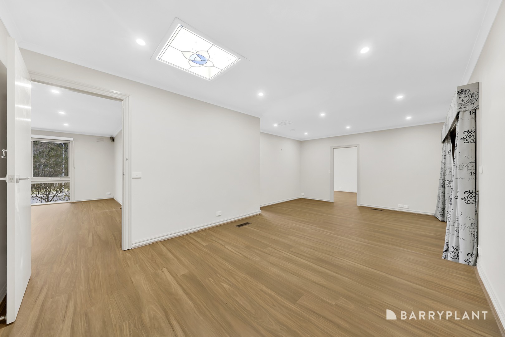 7 Septimus Close, Mill Park, VIC 3082, Mill Park - Thumbnail 4