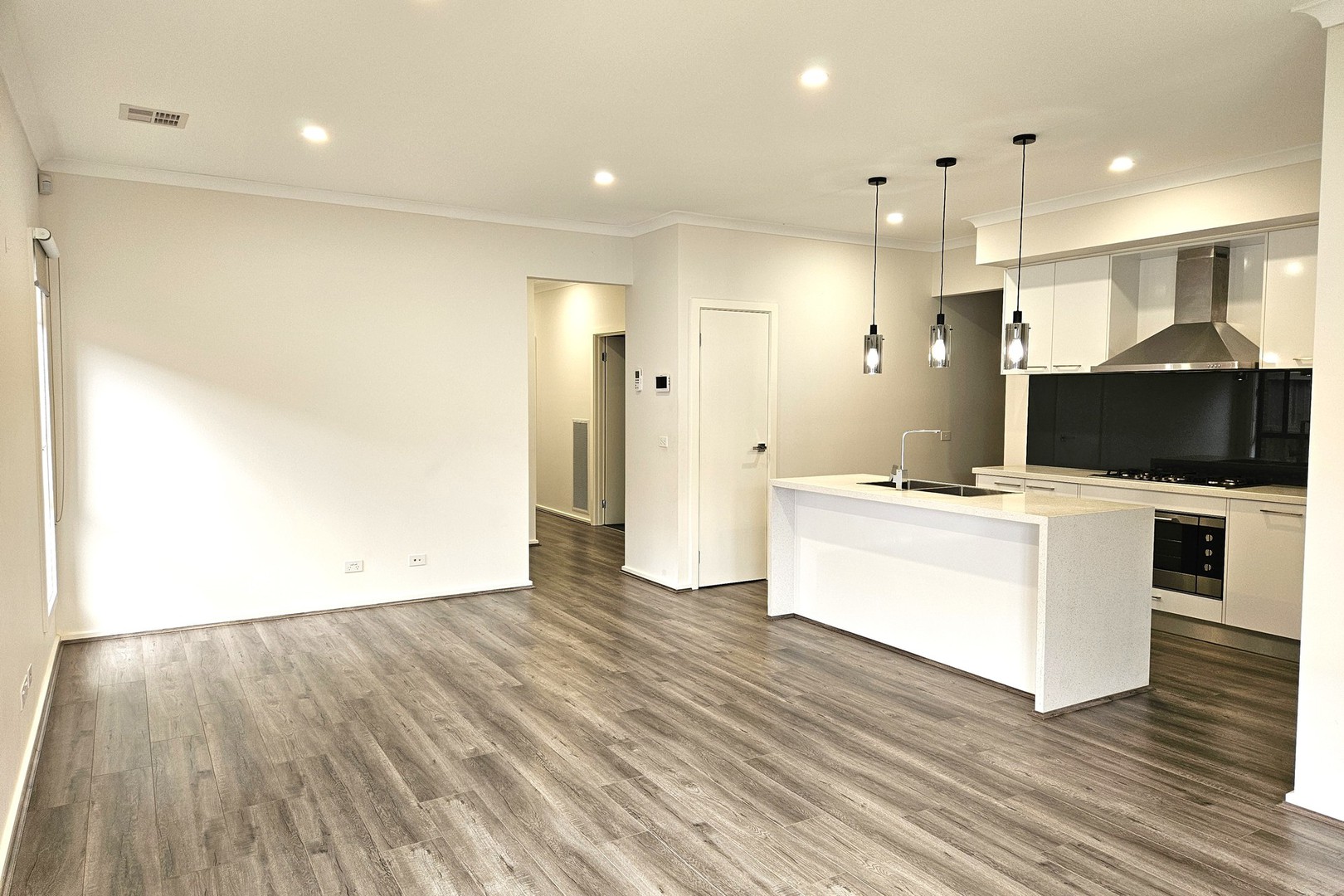 7 Shaheen Court, Harkness, VIC 3337, Harkness - Thumbnail 3