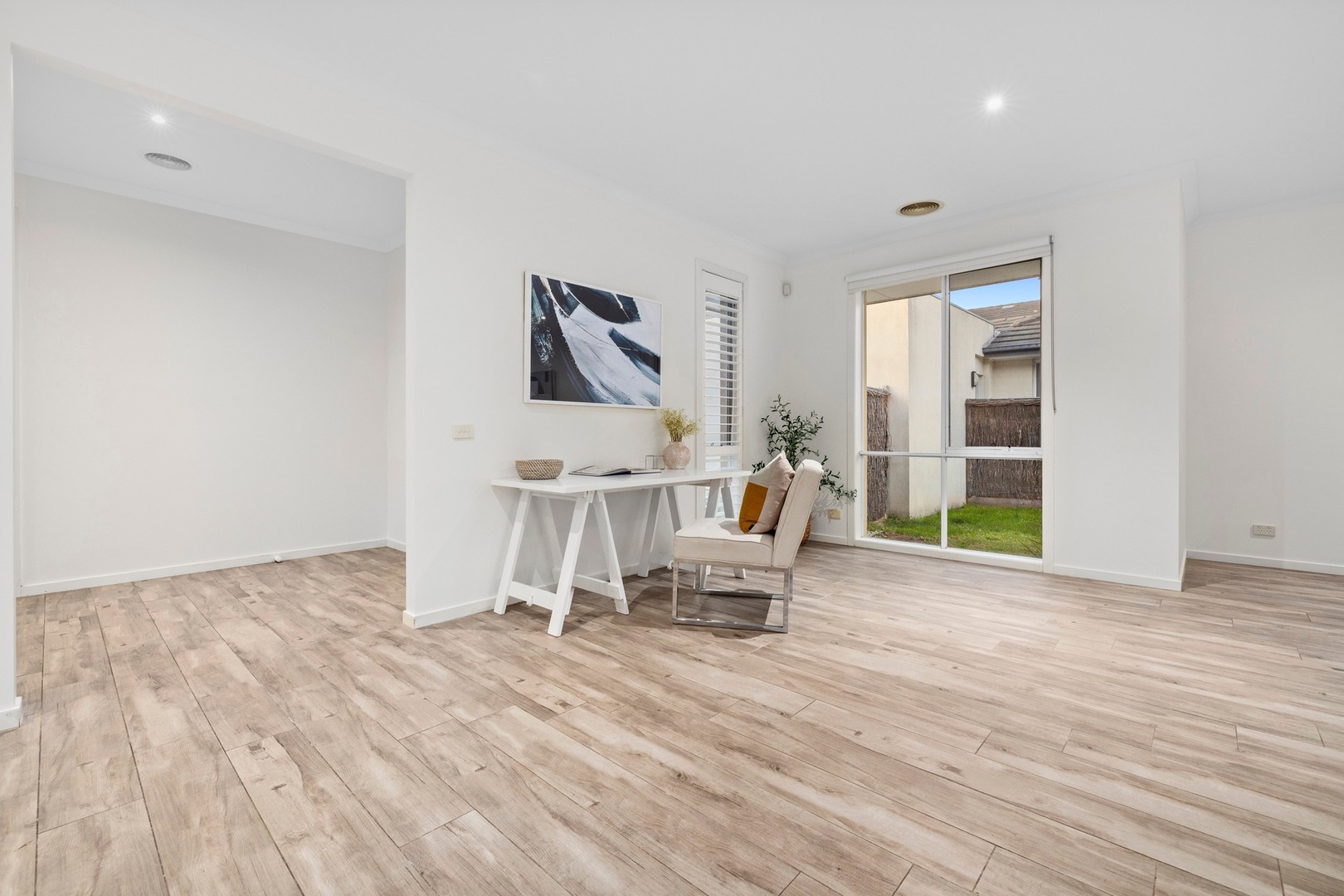 7 Signature Boulevard, Sanctuary Lakes, VIC 3030, Point Cook - Thumbnail 3
