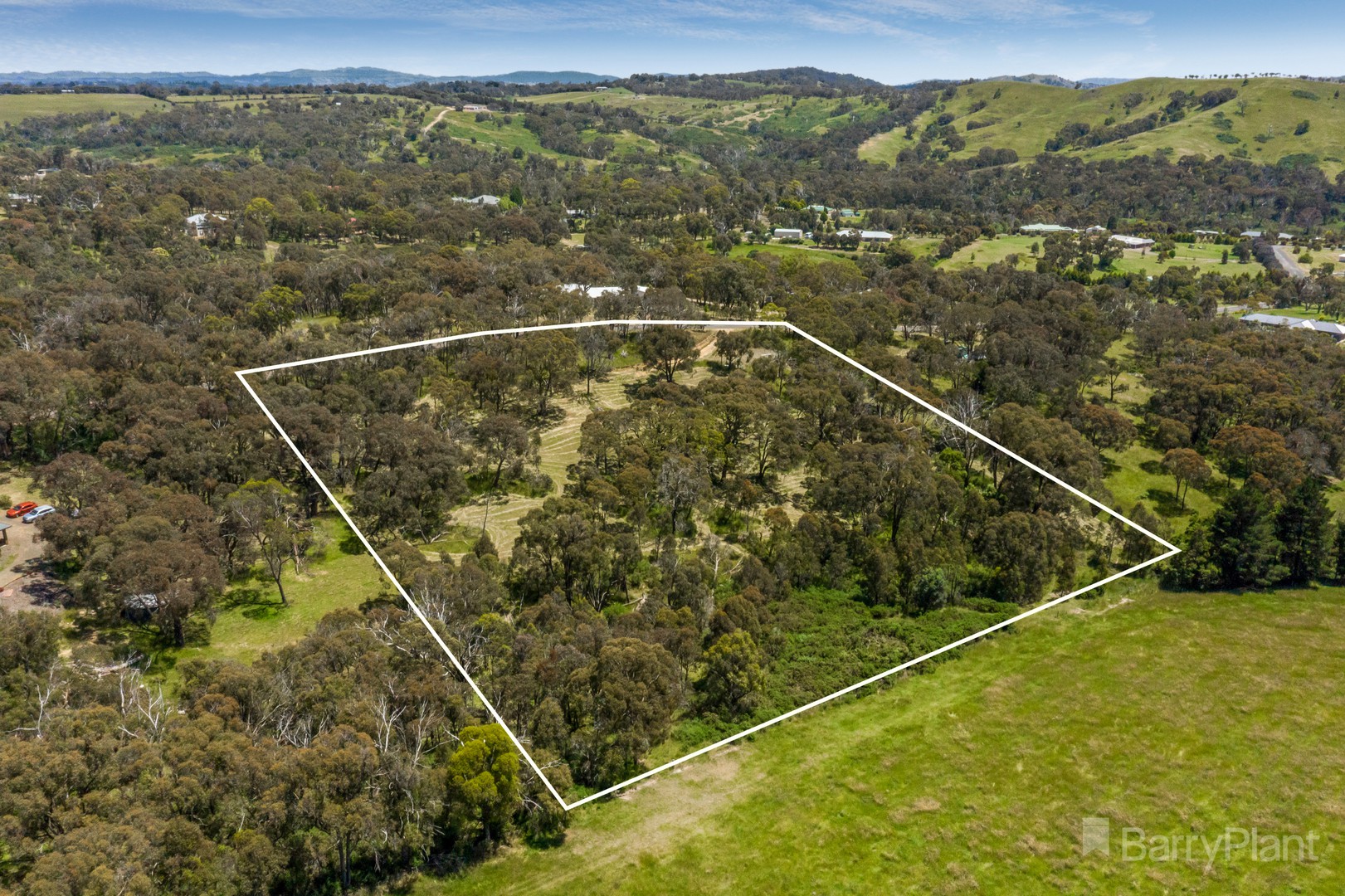 7 Sir Leo Curtis Drive, Wandong, VIC 3758 - Thumbnail 1 - 02/12/2021