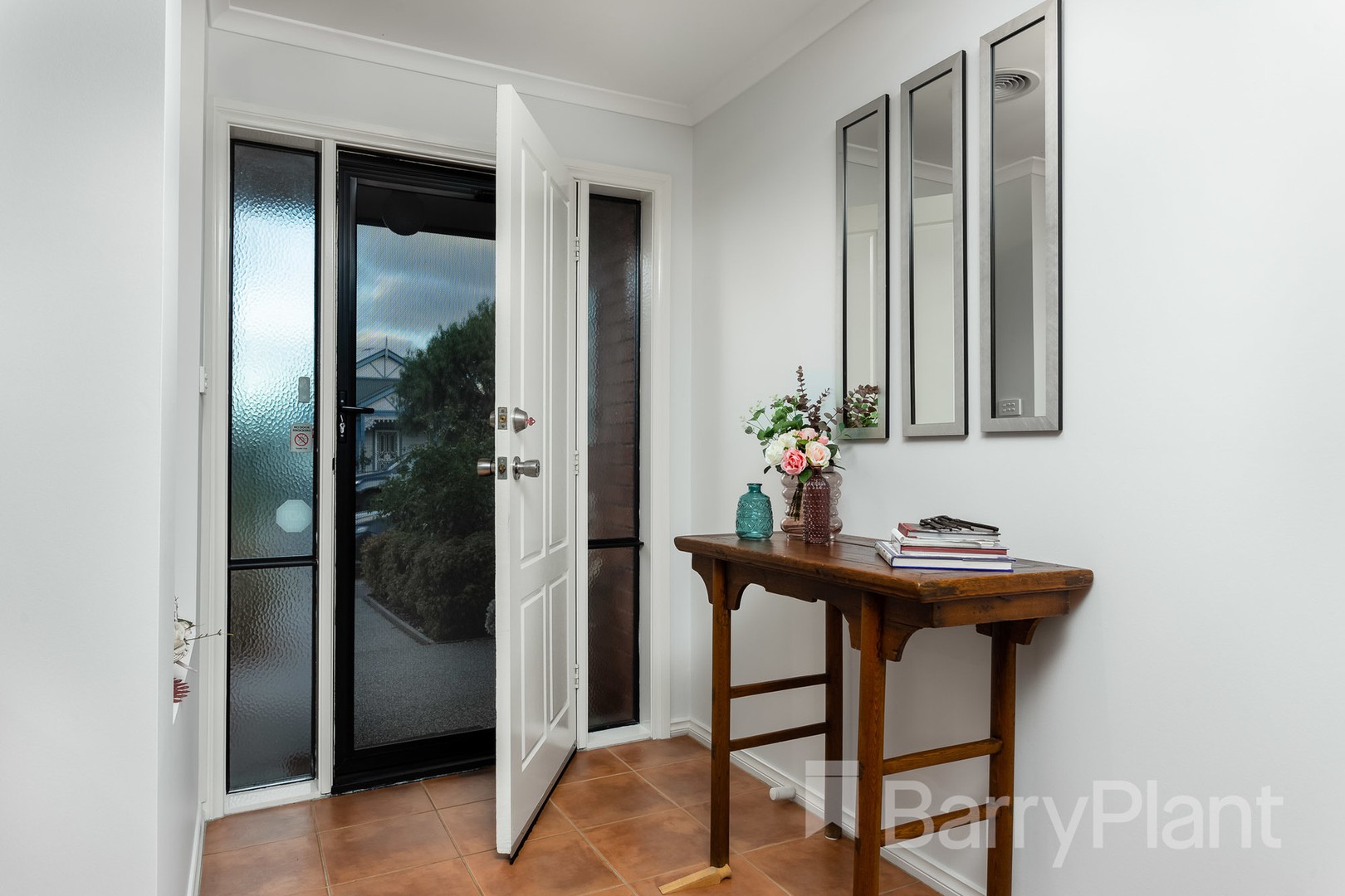 7 Southampton Drive, Point Cook, VIC 3030, Point Cook - Thumbnail 3