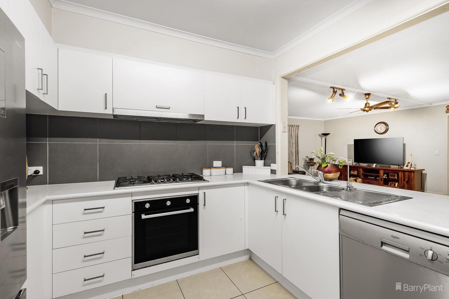 7 Stafford Court, Doncaster East, VIC 3109, Doncaster East - Thumbnail 3